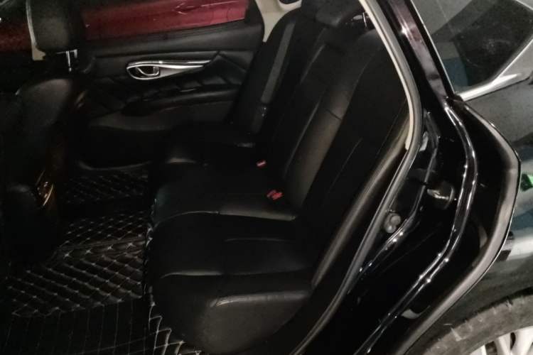 Used Infiniti Q70 2015 Q70L 2.5L Enjoyment Edition Left Rear Seat