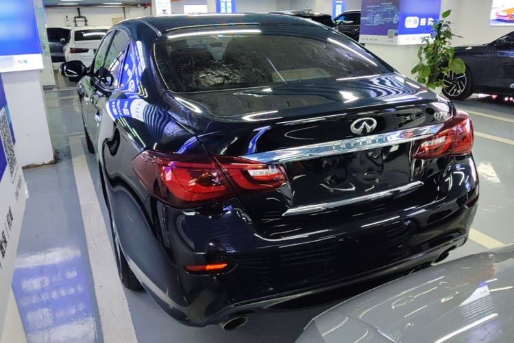 Used Infiniti Q70 2015 Q70L 2.5L Enjoyment Edition Rear Left 45 Deg