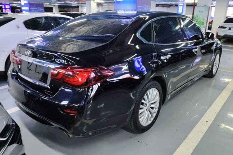 Used Infiniti Q70 2015 Q70L 2.5L Enjoyment Edition Rear Right 45 Deg