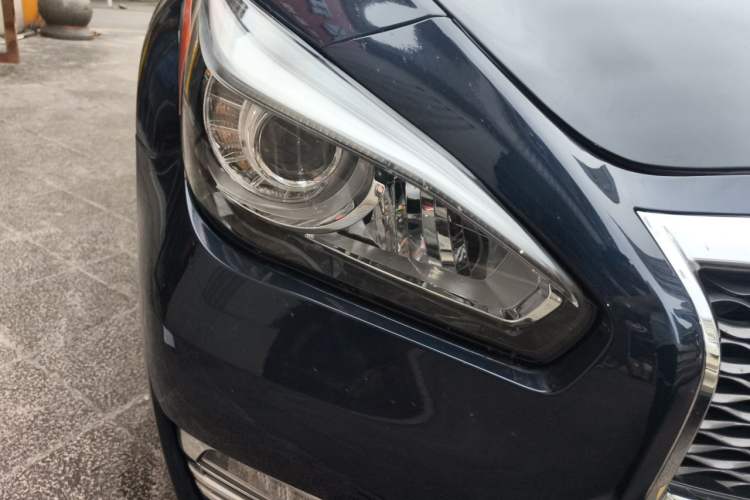 Used Infiniti Q70 2015 Q70L 2.5L Enjoyment Edition Right Front Headlight