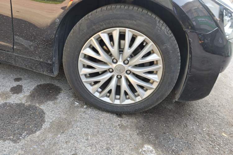Used Infiniti Q70 2015 Q70L 2.5L Enjoyment Edition Right Front Wheel Hub