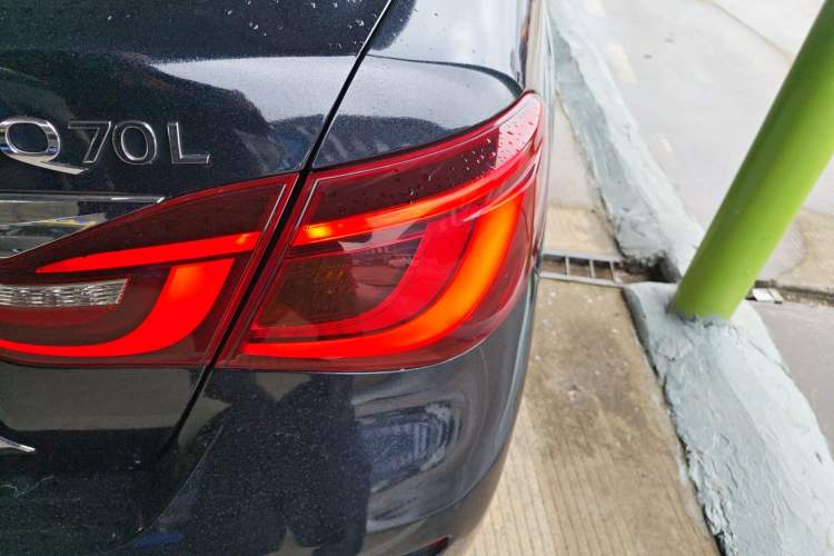Used Infiniti Q70 2015 Q70L 2.5L Enjoyment Edition Right Rear Taillight