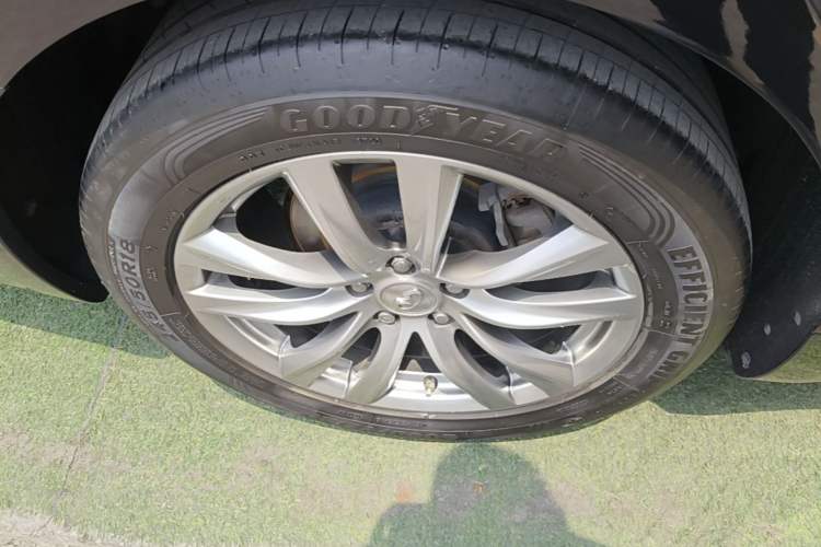 Used Infiniti Q70 2015 Q70L 2.5L Elite Edition Right Rear Wheel Hub