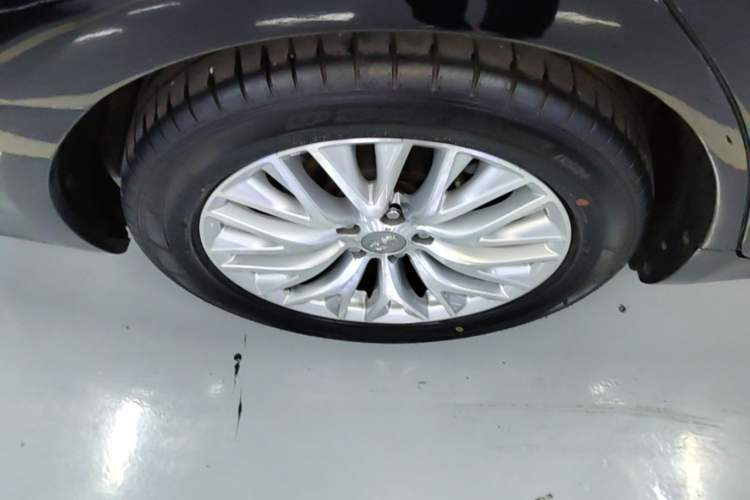 Used Infiniti Q70 2015 Q70L 2.5L Enjoyment Edition Right Rear Wheel Hub