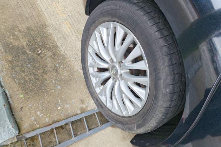 Used Infiniti Q70 2015 Q70L 2.5L Enjoyment Edition Right Rear Wheel Hub