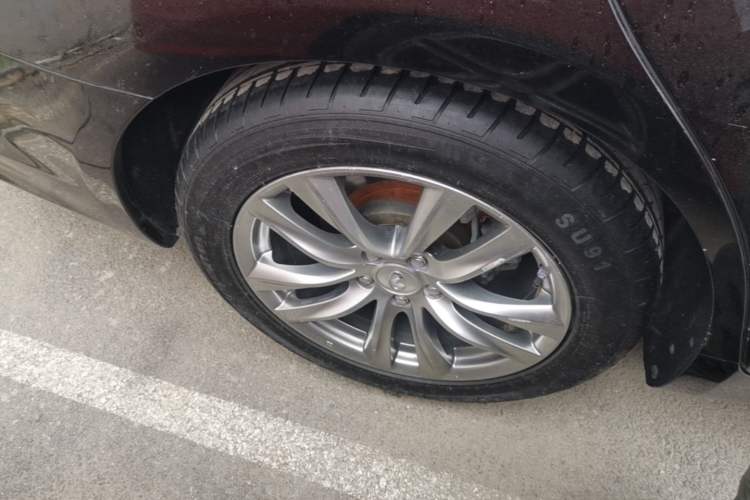 Used Infiniti Q70 2015 Q70L 2.5L Elite Edition Right Rear Wheel Hub