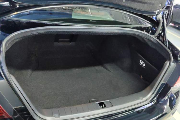 Used Infiniti Q70 2015 Q70L 2.5L Enjoyment Edition Trunk
