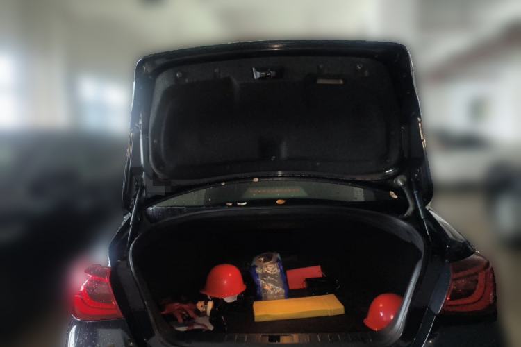 Used Infiniti Q70 2015 Q70L 2.5L Enjoyment Edition Trunk