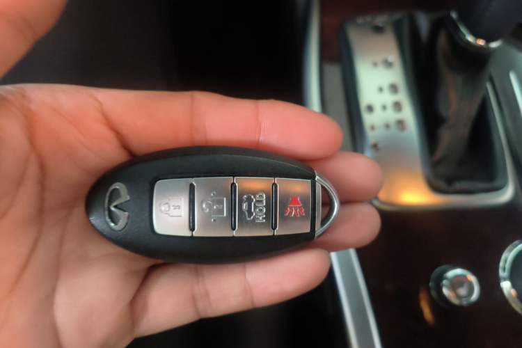Used Infiniti Q70 2015 Q70L 2.5L Enjoyment Edition Vehicle Key