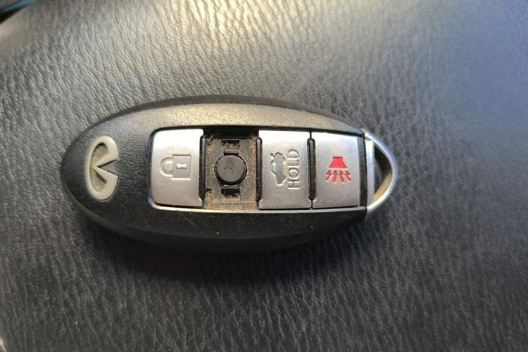 Used Infiniti Q70 2015 Q70L 2.5L Elite Edition Vehicle Key