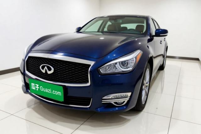 Ojetý Infiniti Q70 2015 Q70L 2.5L Elite Edition