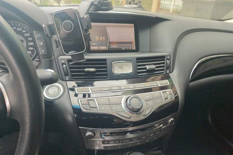 Used Infiniti Q70 2015 Q70L 2.5L Elite Edition Audio And AC Panel