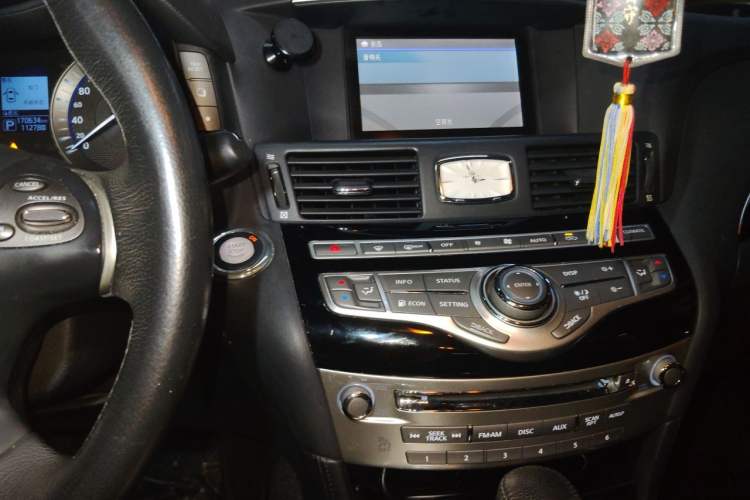 Used Infiniti Q70 2015 Q70L 2.5L Elite Edition Audio And AC Panel