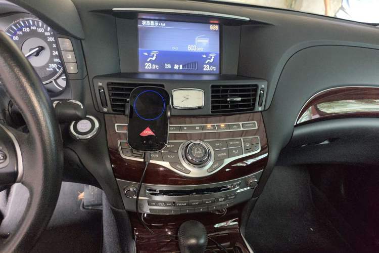 Used Infiniti Q70 2015 Q70L 2.5L Enjoyment Edition Audio And AC Panel