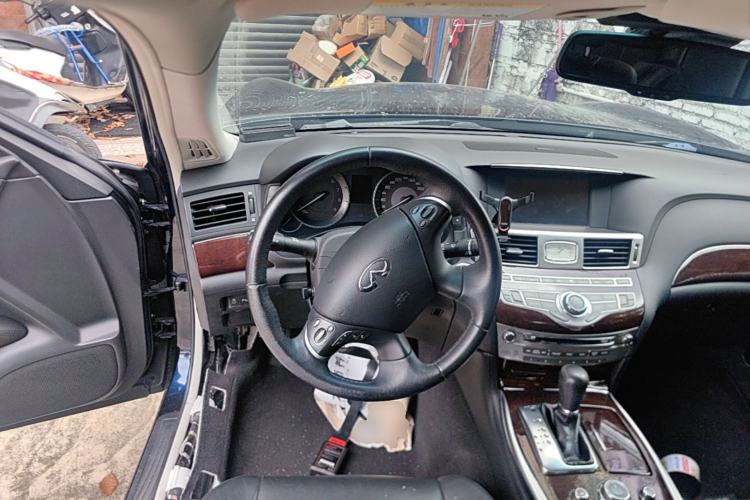 Used Infiniti Q70 2015 Q70L 2.5L Enjoyment Edition Center Console