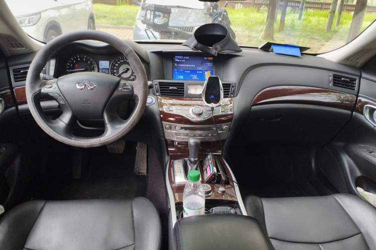 Used Infiniti Q70 2015 Q70L 2.5L Enjoyment Edition Center Console