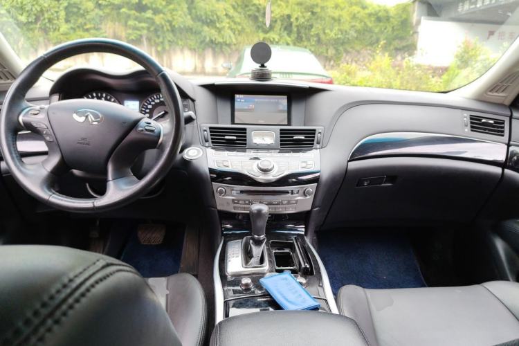 Used Infiniti Q70 2015 Q70L 2.5L Elite Edition Center Console