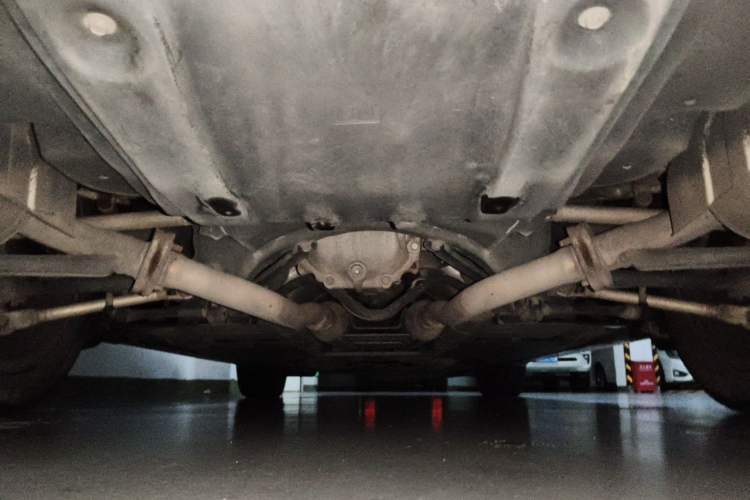 Used Infiniti Q70 2015 Q70L 2.5L Elite Edition Chassis Rear