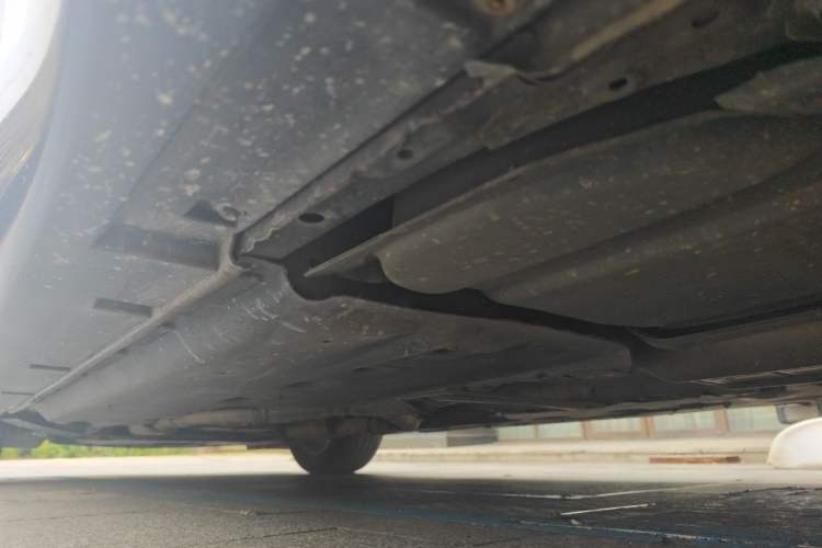 Used Infiniti Q70 2015 Q70L 2.5L Elite Edition Chassis Rear Left