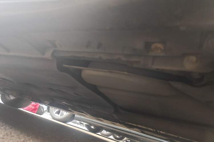 Used Infiniti Q70 2015 Q70L 2.5L Enjoyment Edition Chassis Rear Left