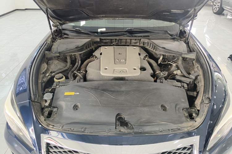 Used Infiniti Q70 2015 Q70L 2.5L Elite Edition Engine Bay