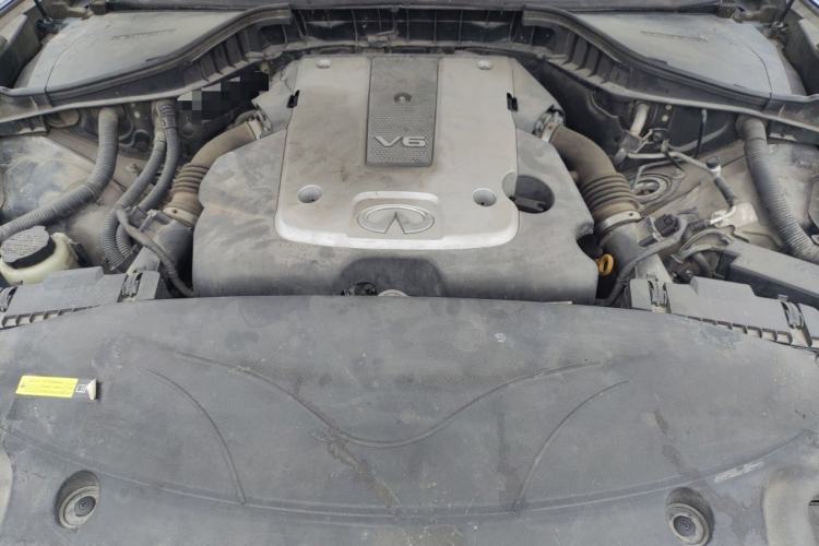 Used Infiniti Q70 2015 Q70L 2.5L Elite Edition Engine Bay
