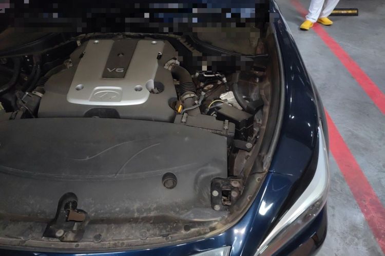 Used Infiniti Q70 2015 Q70L 2.5L Elite Edition Engine Bay Left