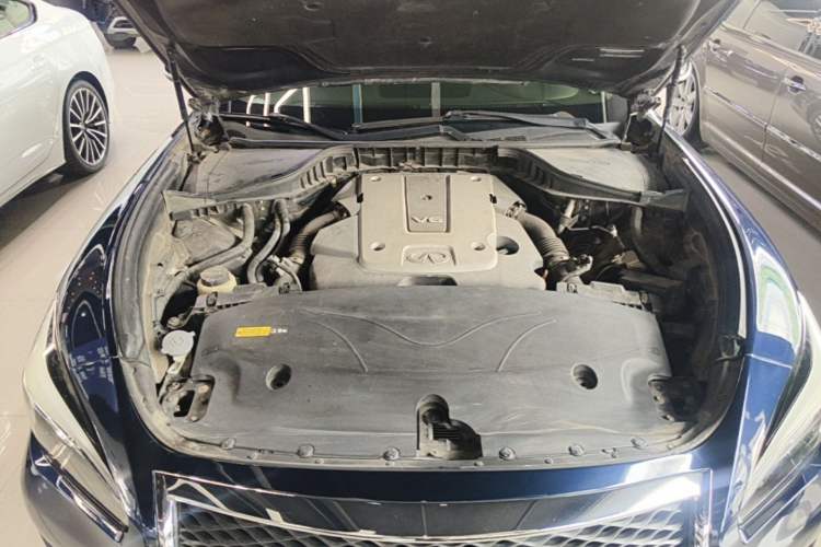 Used Infiniti Q70 2015 Q70L 2.5L Elite Edition Engine Bay