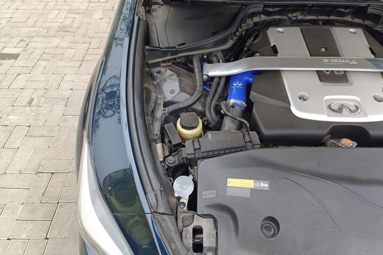 Used Infiniti Q70 2015 Q70L 2.5L Luxury Edition Engine Bay Right