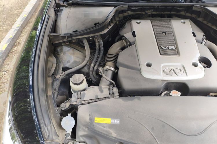 Used Infiniti Q70 2015 Q70L 2.5L Enjoyment Edition Engine Bay Right