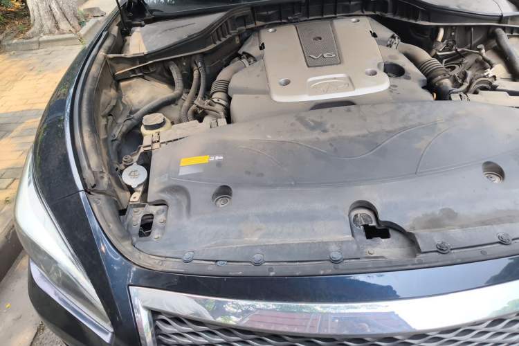 Used Infiniti Q70 2015 Q70L 2.5L Enjoyment Edition Engine Bay Right