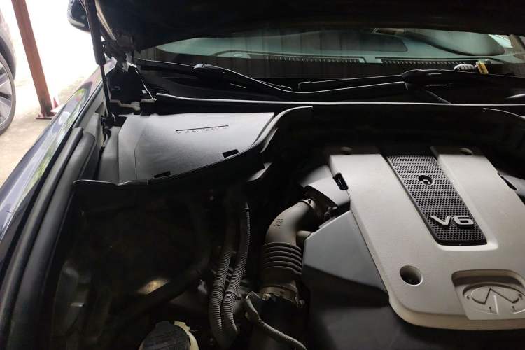 Used Infiniti Q70 2015 Q70L 2.5L Enjoyment Edition Engine Bay Right