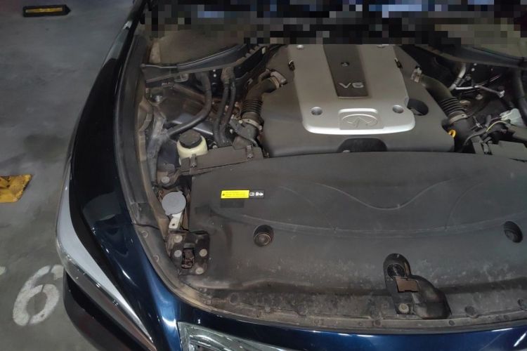 Used Infiniti Q70 2015 Q70L 2.5L Elite Edition Engine Bay Right