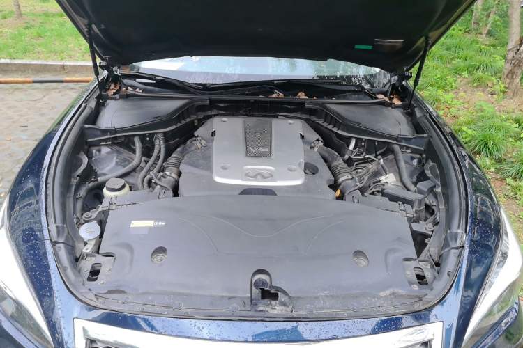 Used Infiniti Q70 2015 Q70L 2.5L Elite Edition Engine Bay