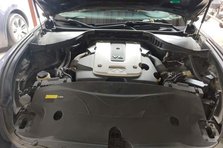 Used Infiniti Q70 2015 Q70L 2.5L Enjoyment Edition Engine Bay