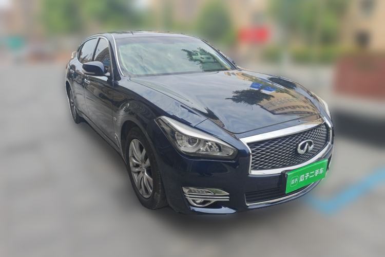Used Infiniti Q70 2015 Q70L 2.5L Elite Edition Front Right 45 Deg