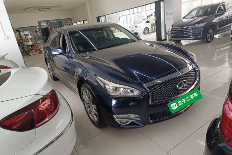Used Infiniti Q70 2015 Q70L 2.5L Elite Edition Front Right 45 Deg