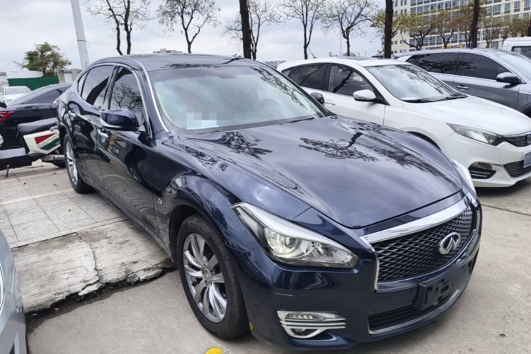 Used Infiniti Q70 2015 Q70L 2.5L Elite Edition Front Right 45 Deg