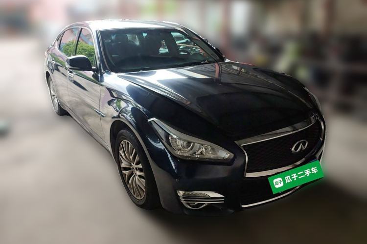 Used Infiniti Q70 2015 Q70L 2.5L Enjoyment Edition Front Right 45 Deg