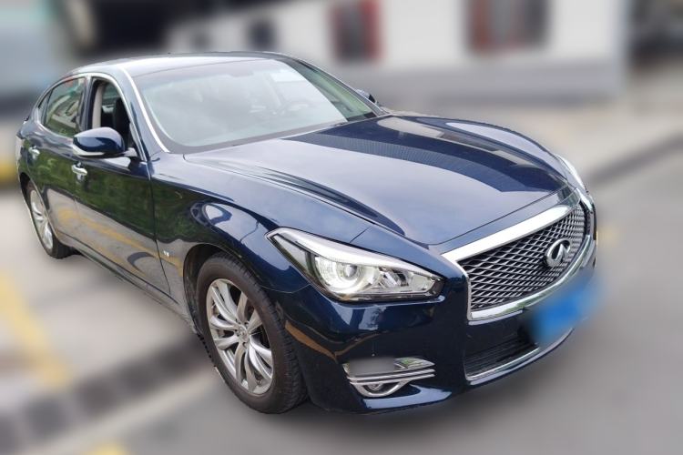 Used Infiniti Q70 2015 Q70L 2.5L Elite Edition Front Right 45 Deg