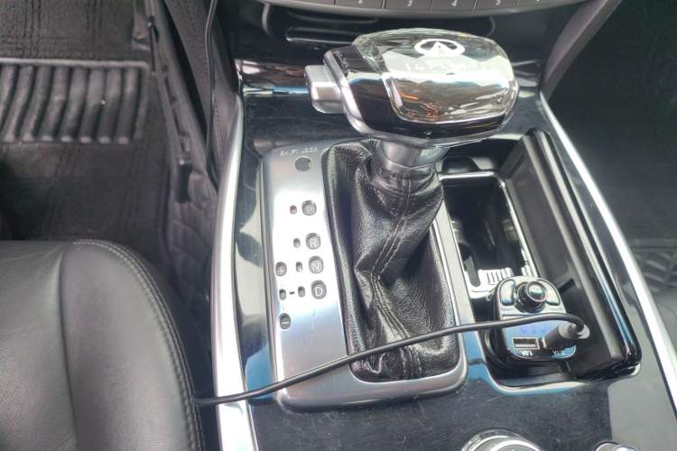 Used Infiniti Q70 2015 Q70L 2.5L Elite Edition Gear Lever