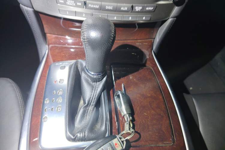 Used Infiniti Q70 2015 Q70L 2.5L Enjoyment Edition Gear Lever