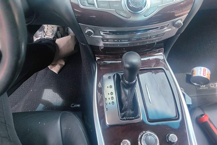 Used Infiniti Q70 2015 Q70L 2.5L Enjoyment Edition Gear Lever
