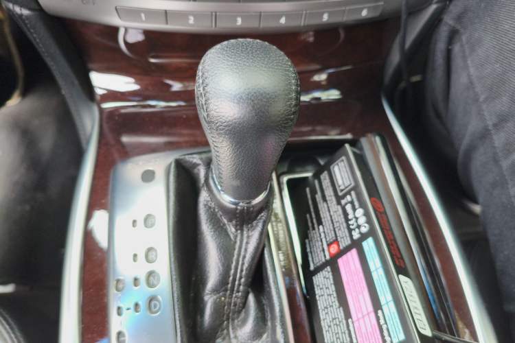Used Infiniti Q70 2015 Q70L 2.5L Enjoyment Edition Gear Lever
