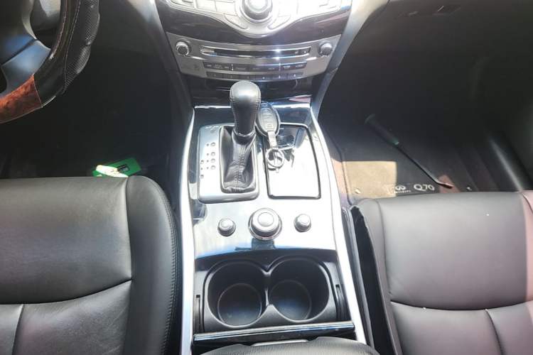 Used Infiniti Q70 2015 Q70L 2.5L Elite Edition Gear Lever