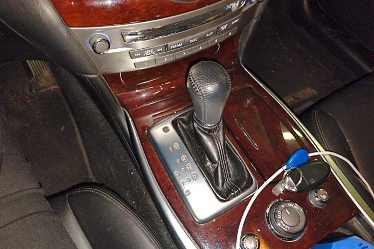 Used Infiniti Q70 2015 Q70L 2.5L Enjoyment Edition Gear Lever