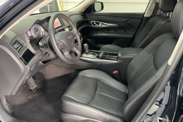 Used Infiniti Q70 2015 Q70L 2.5L Elite Edition Interior 1