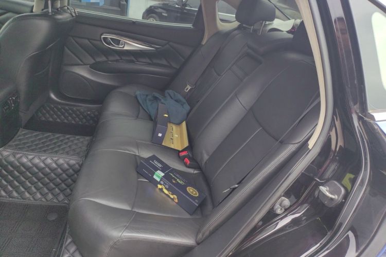Used Infiniti Q70 2015 Q70L 2.5L Elite Edition Interior 4