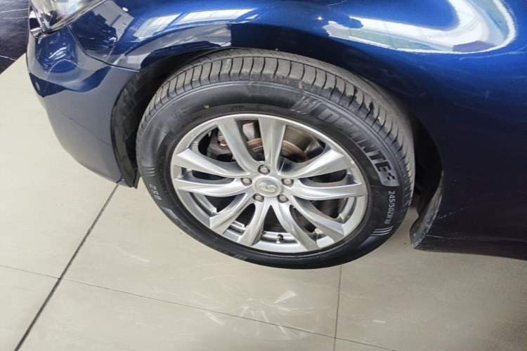 Used Infiniti Q70 2015 Q70L 2.5L Elite Edition Left Front Wheel Hub