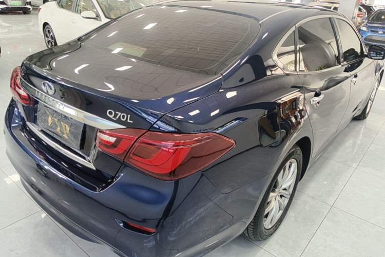 Used Infiniti Q70 2015 Q70L 2.5L Elite Edition Rear Right 45 Deg